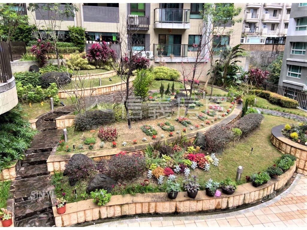 精裝布拉諾二房獨立大車位房屋室內格局與周邊環境