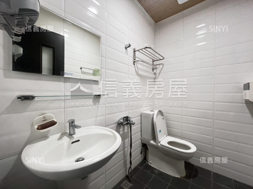近南科新市市區三代透天房屋室內格局與周邊環境