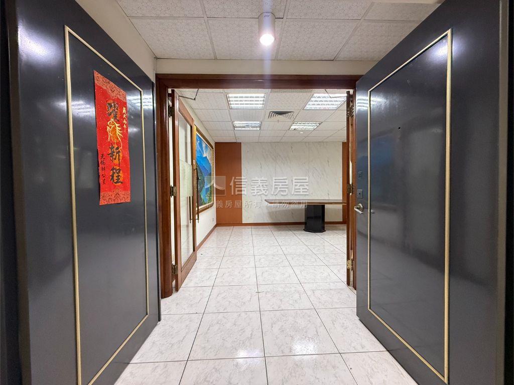近農十六大空間辦公室房屋室內格局與周邊環境
