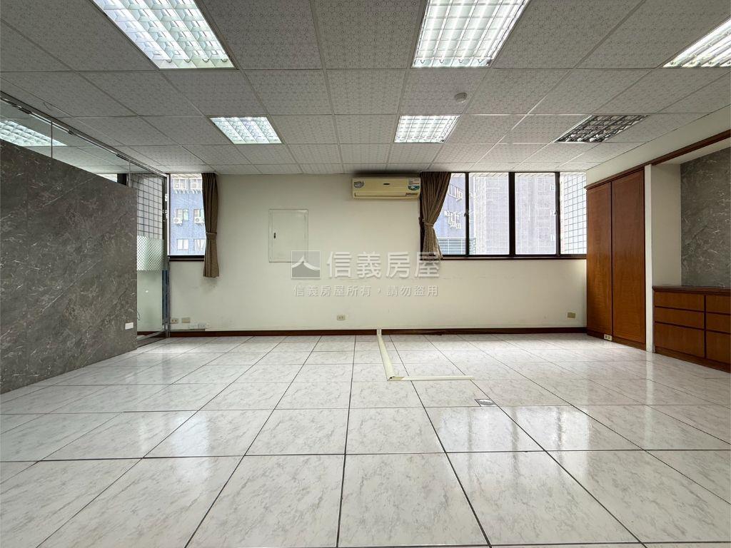 近農十六大空間辦公室房屋室內格局與周邊環境