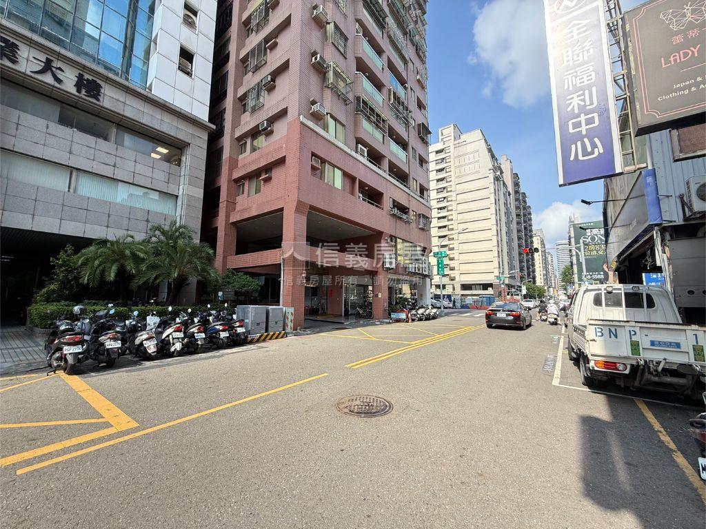 近農十六大空間辦公室房屋室內格局與周邊環境