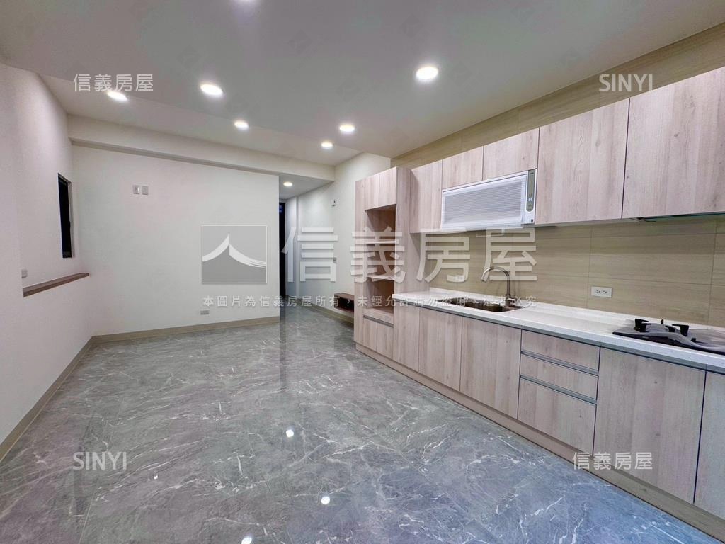 建興學區大面寬整新美透天房屋室內格局與周邊環境