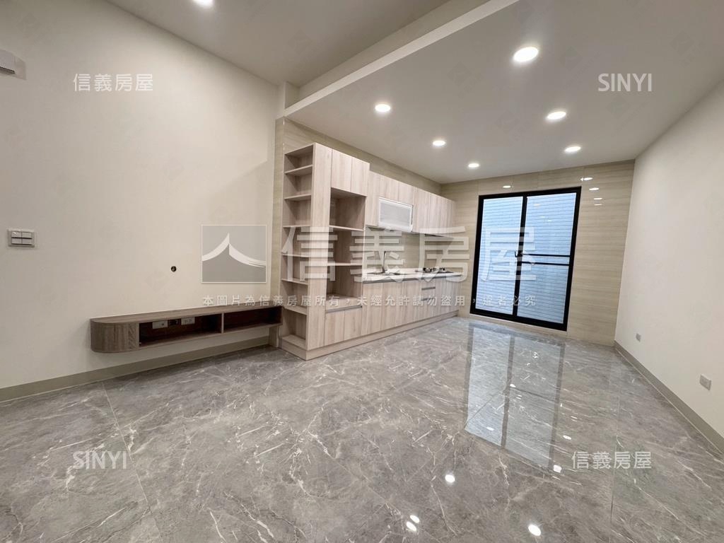 建興學區大面寬整新美透天房屋室內格局與周邊環境