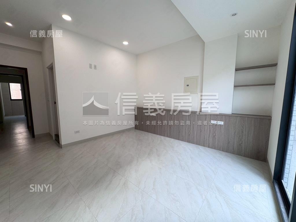 建興學區大面寬整新美透天房屋室內格局與周邊環境