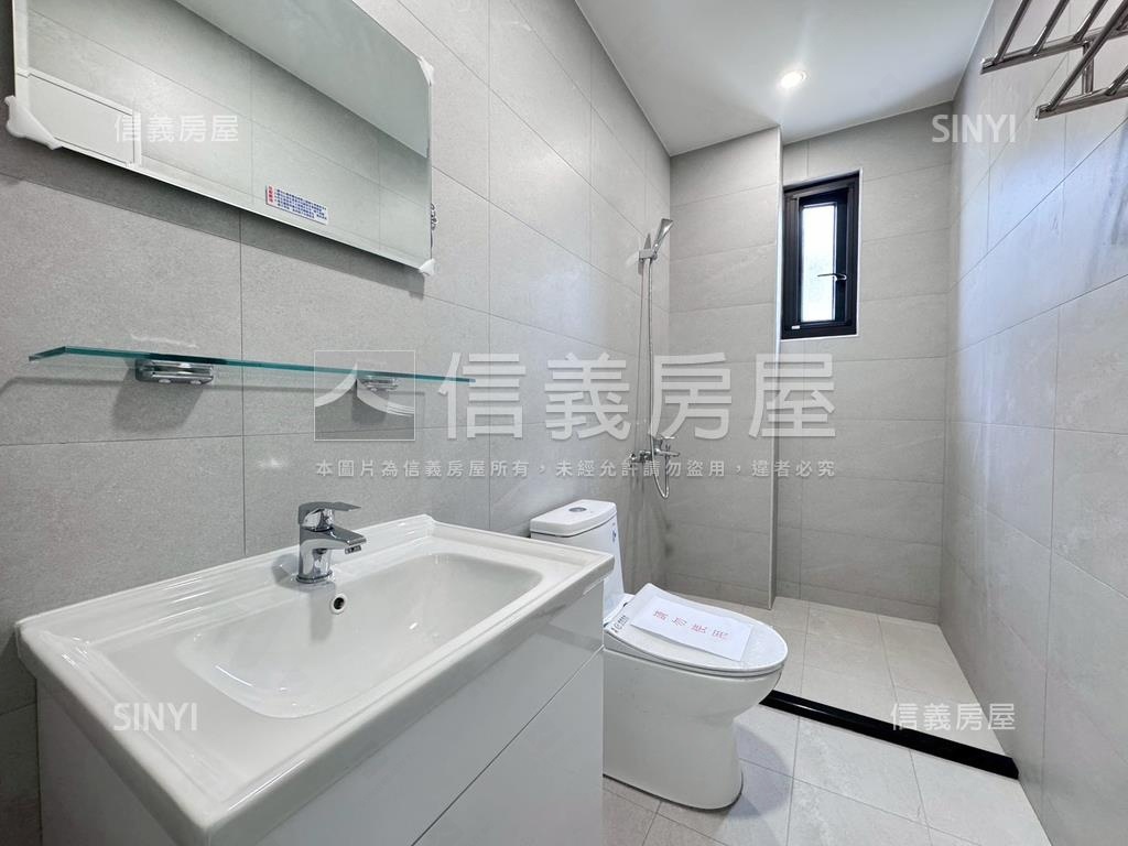 建興學區大面寬整新美透天房屋室內格局與周邊環境