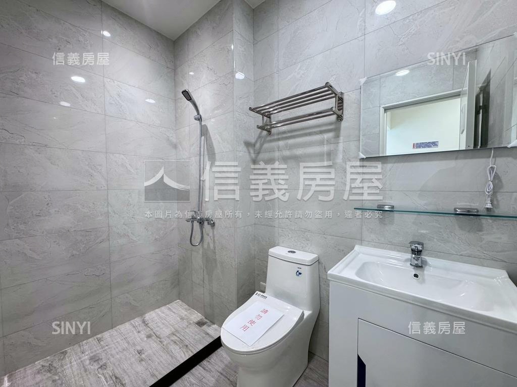 建興學區大面寬整新美透天房屋室內格局與周邊環境