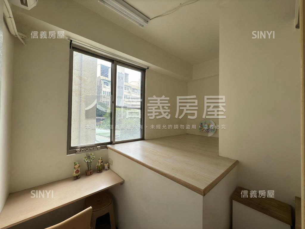 成大１２巷華廈房屋室內格局與周邊環境