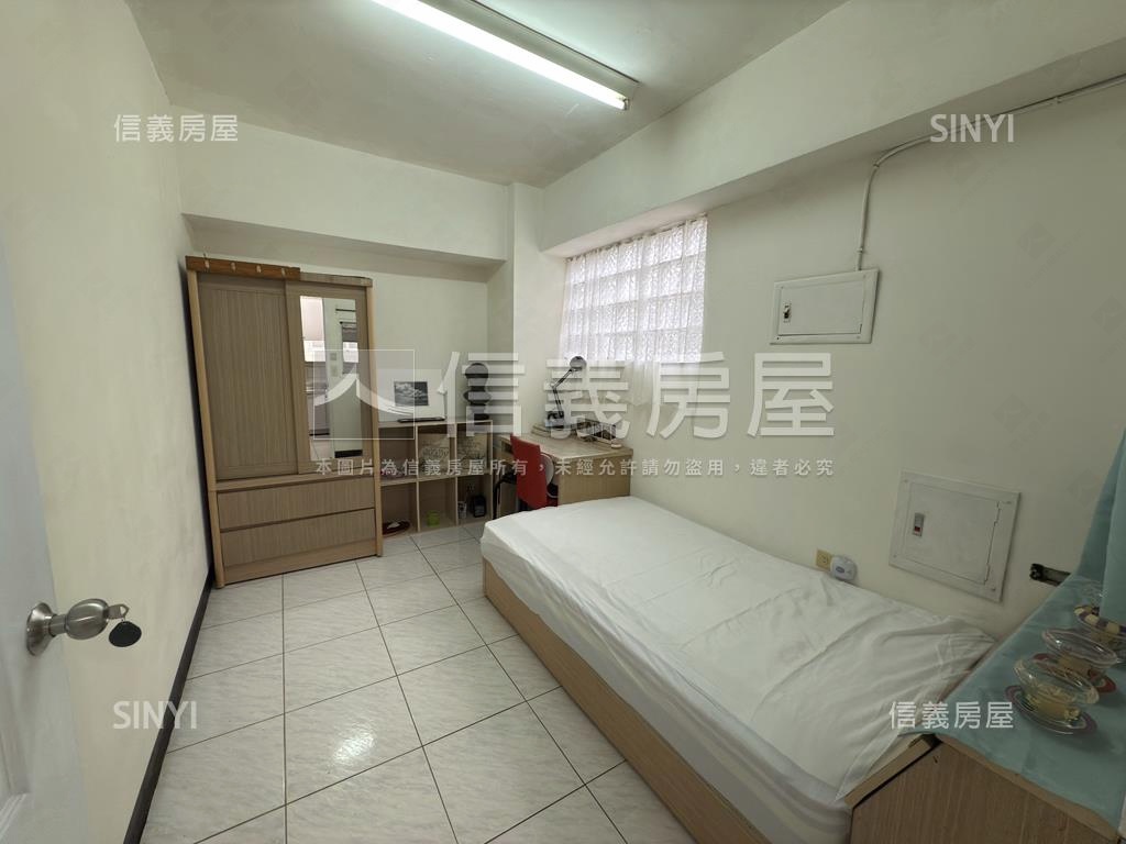 成大１２巷華廈房屋室內格局與周邊環境