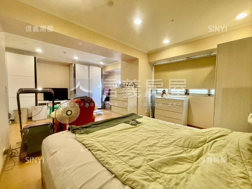 皇家之星高樓大３房平車房屋室內格局與周邊環境