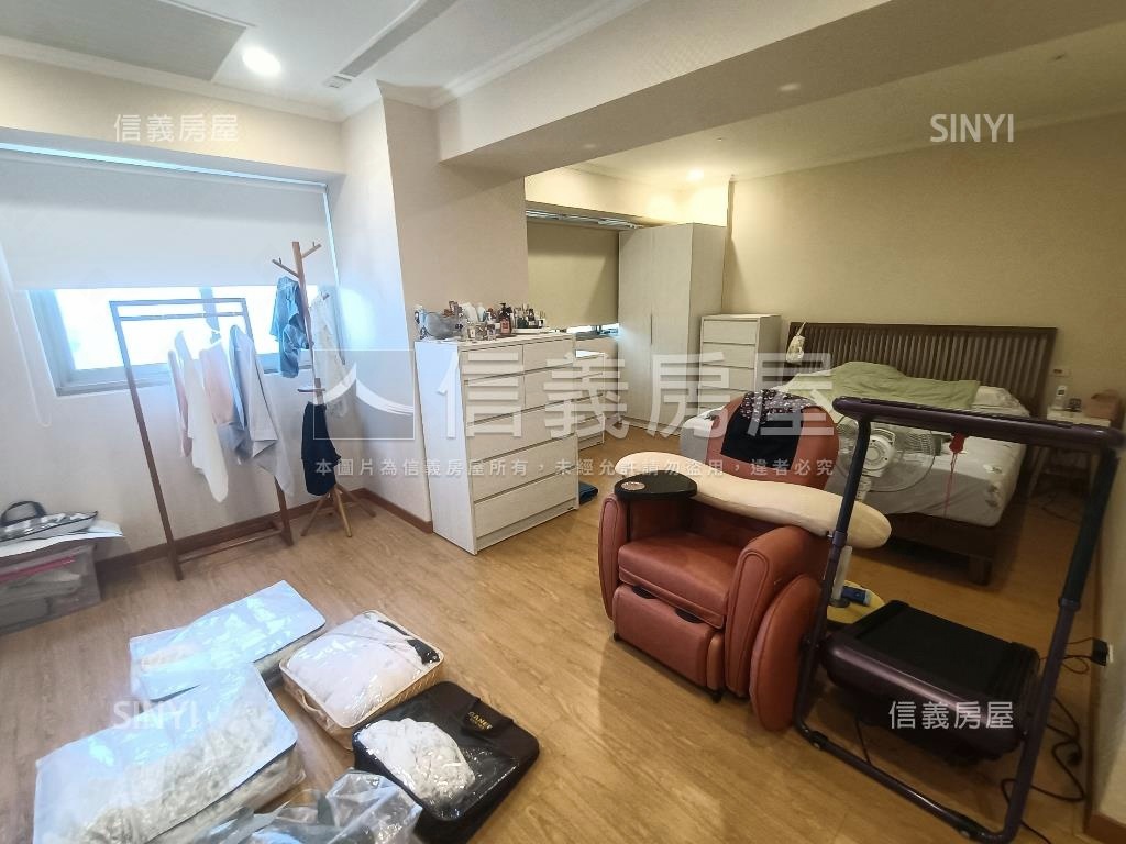皇家之星高樓大３房平車房屋室內格局與周邊環境