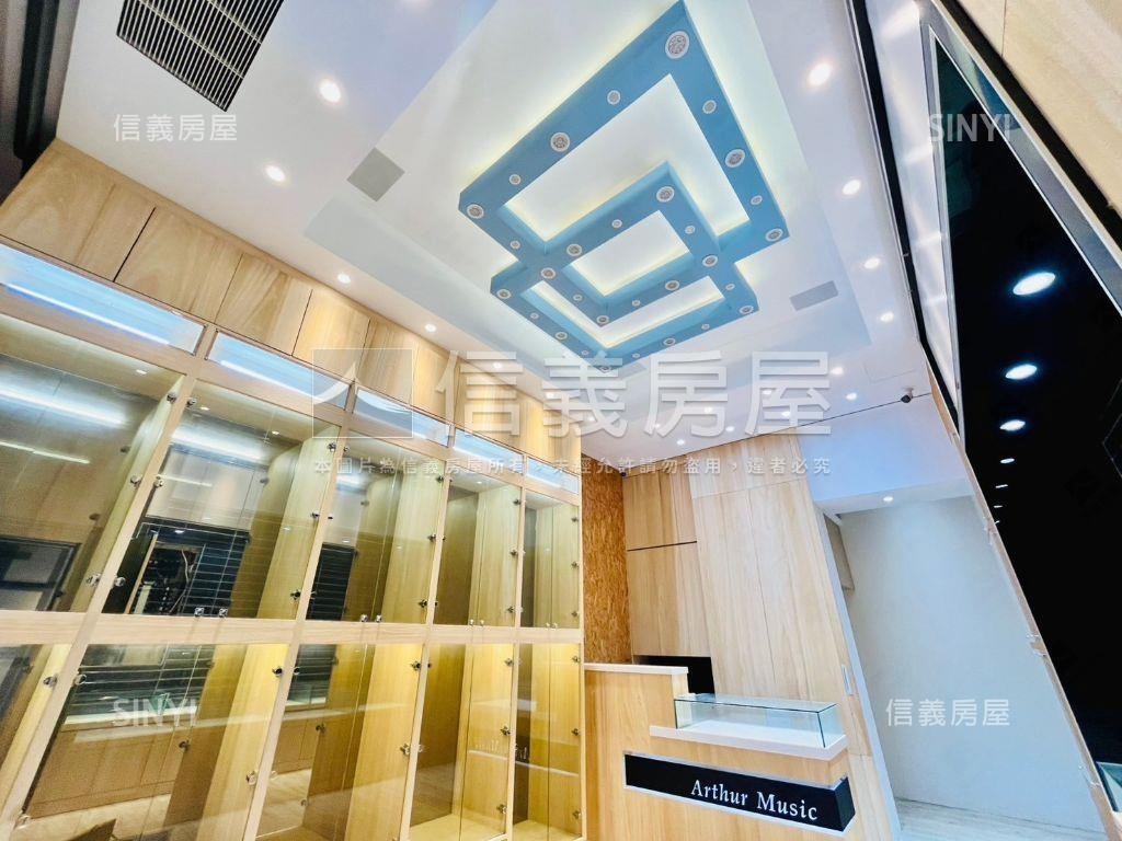 北屯面寬約７．６米金角店房屋室內格局與周邊環境