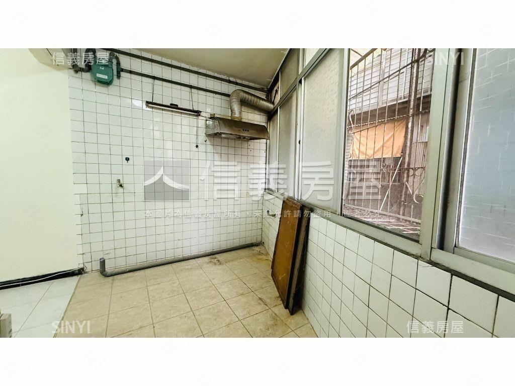 萬隆捷運邊間３樓成家美寓房屋室內格局與周邊環境