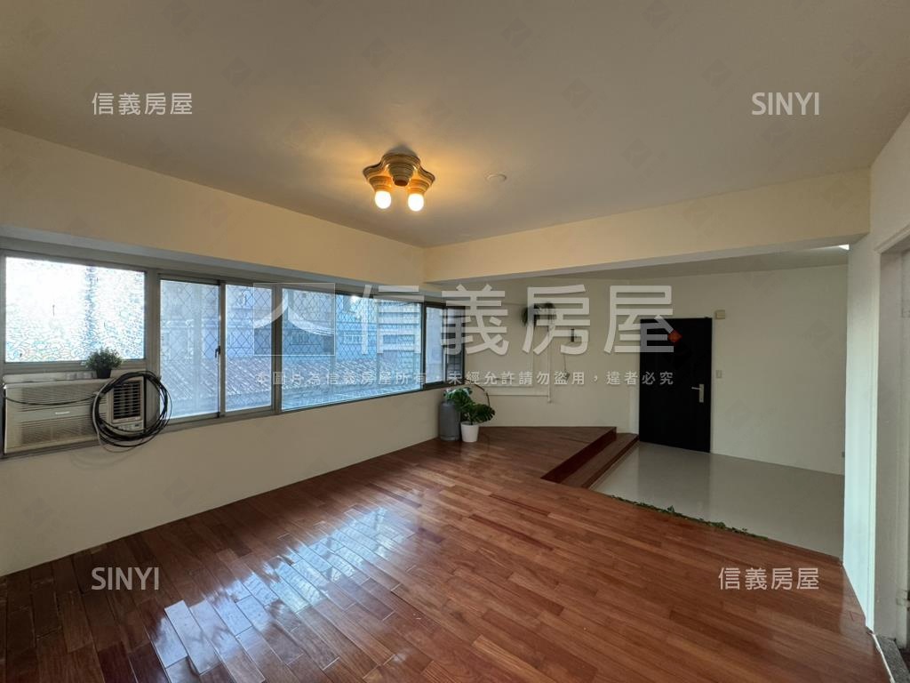 捷運六張犁電梯美屋房屋室內格局與周邊環境