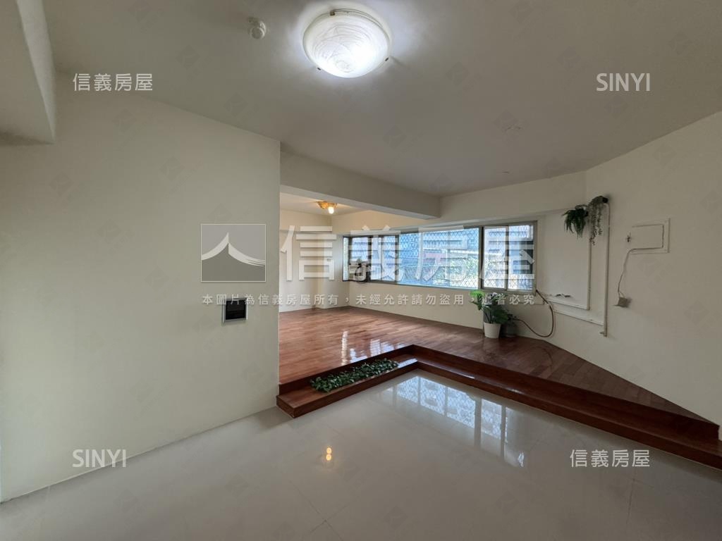 捷運六張犁電梯美屋房屋室內格局與周邊環境