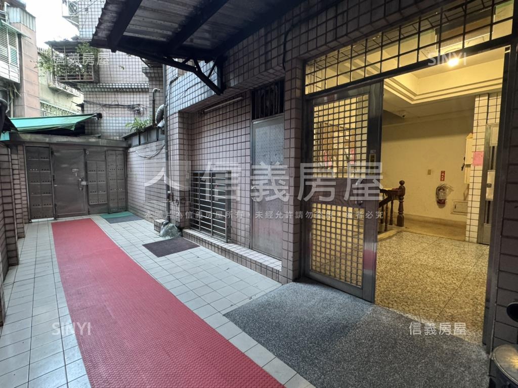 捷運六張犁電梯美屋房屋室內格局與周邊環境