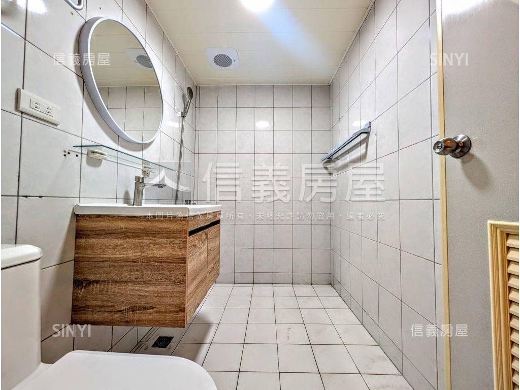 德賢商圈採光大三房＋車位房屋室內格局與周邊環境