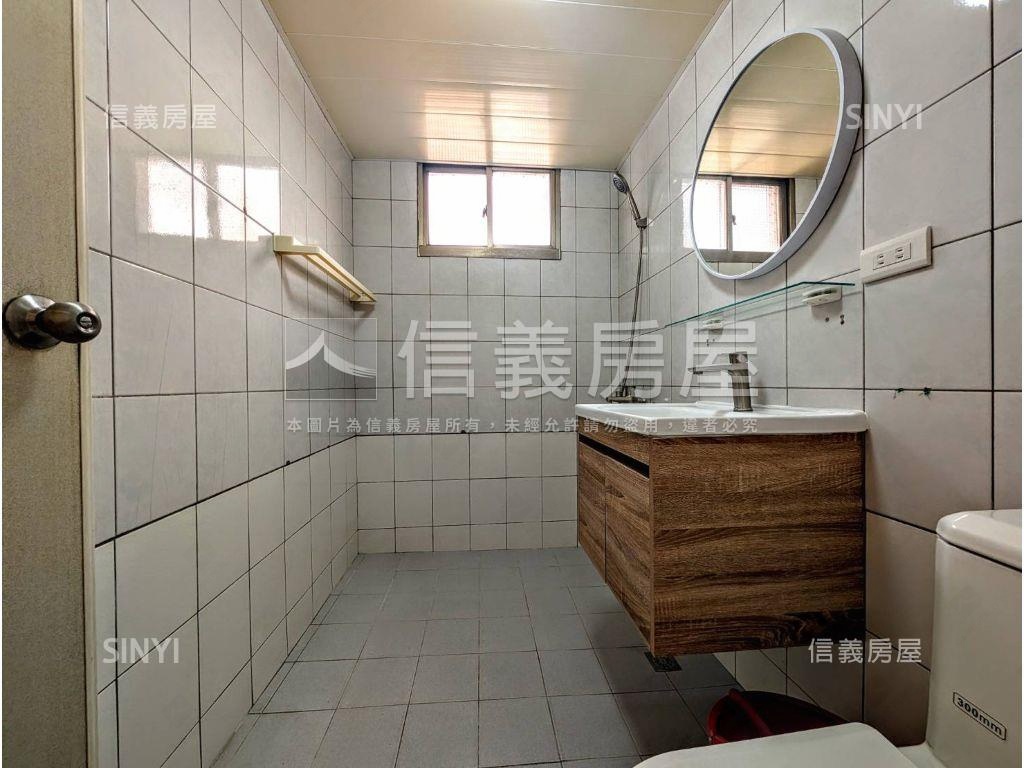 德賢商圈採光大三房＋車位房屋室內格局與周邊環境
