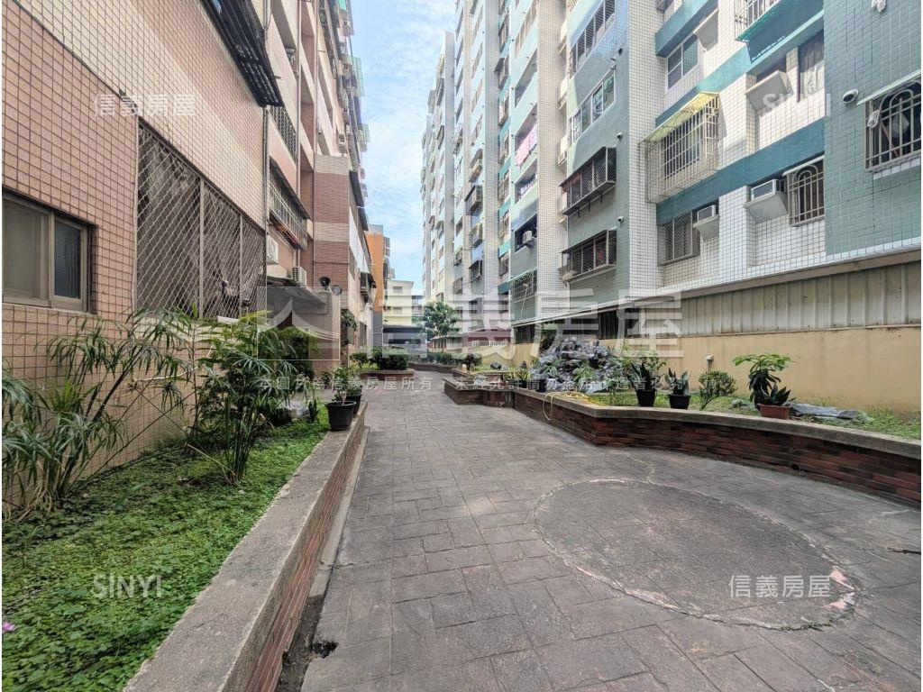 德賢商圈採光大三房＋車位房屋室內格局與周邊環境