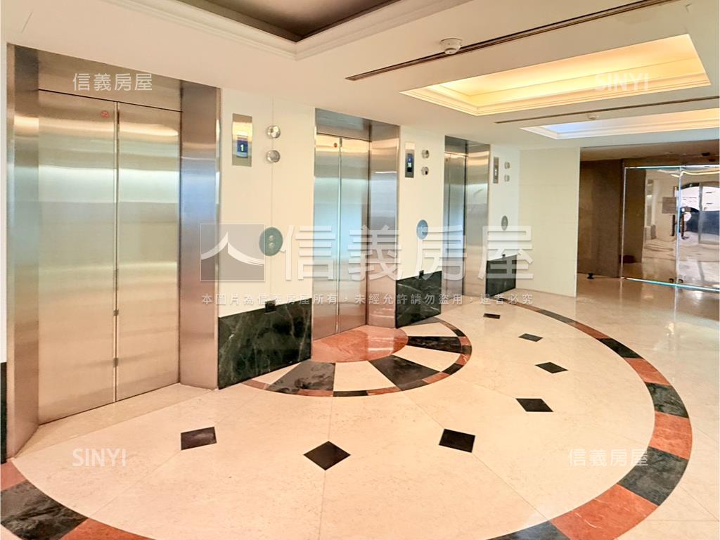 敦化南路凌雲通商景觀辦公房屋室內格局與周邊環境