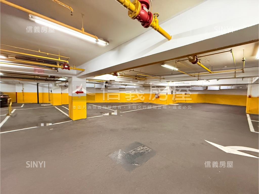 敦化南路凌雲通商景觀辦公房屋室內格局與周邊環境