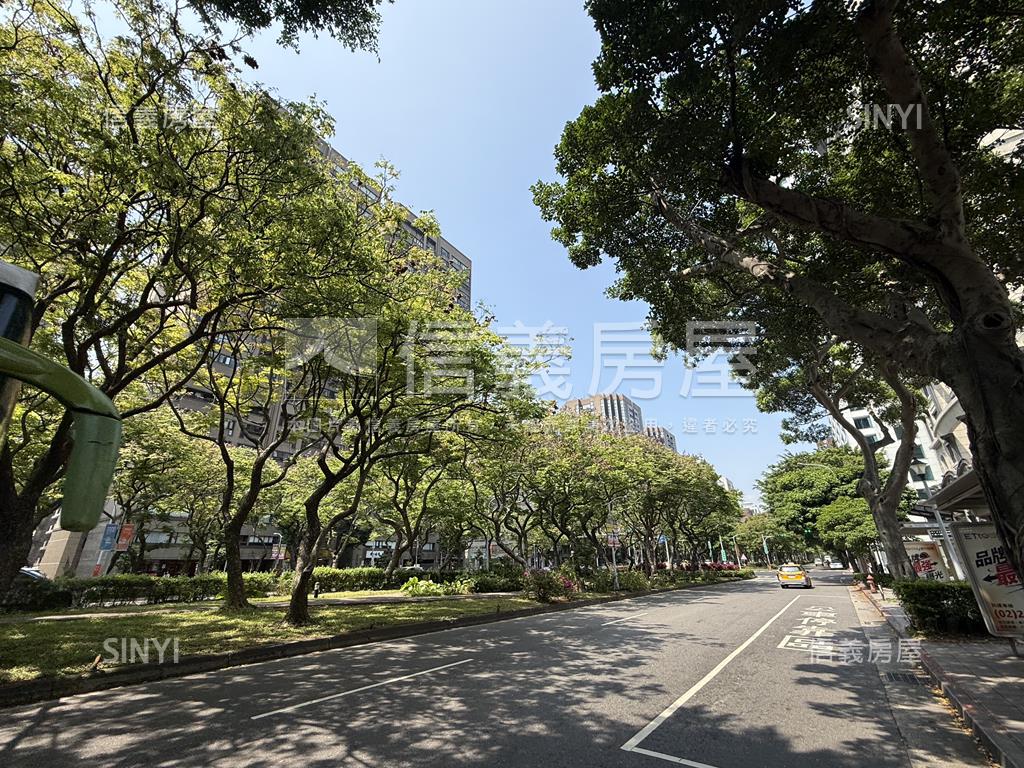 敦化南路凌雲通商景觀辦公房屋室內格局與周邊環境