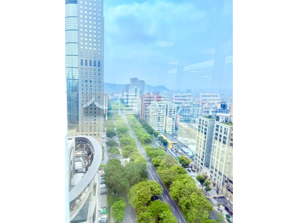 敦化南路凌雲通商景觀辦公房屋室內格局與周邊環境