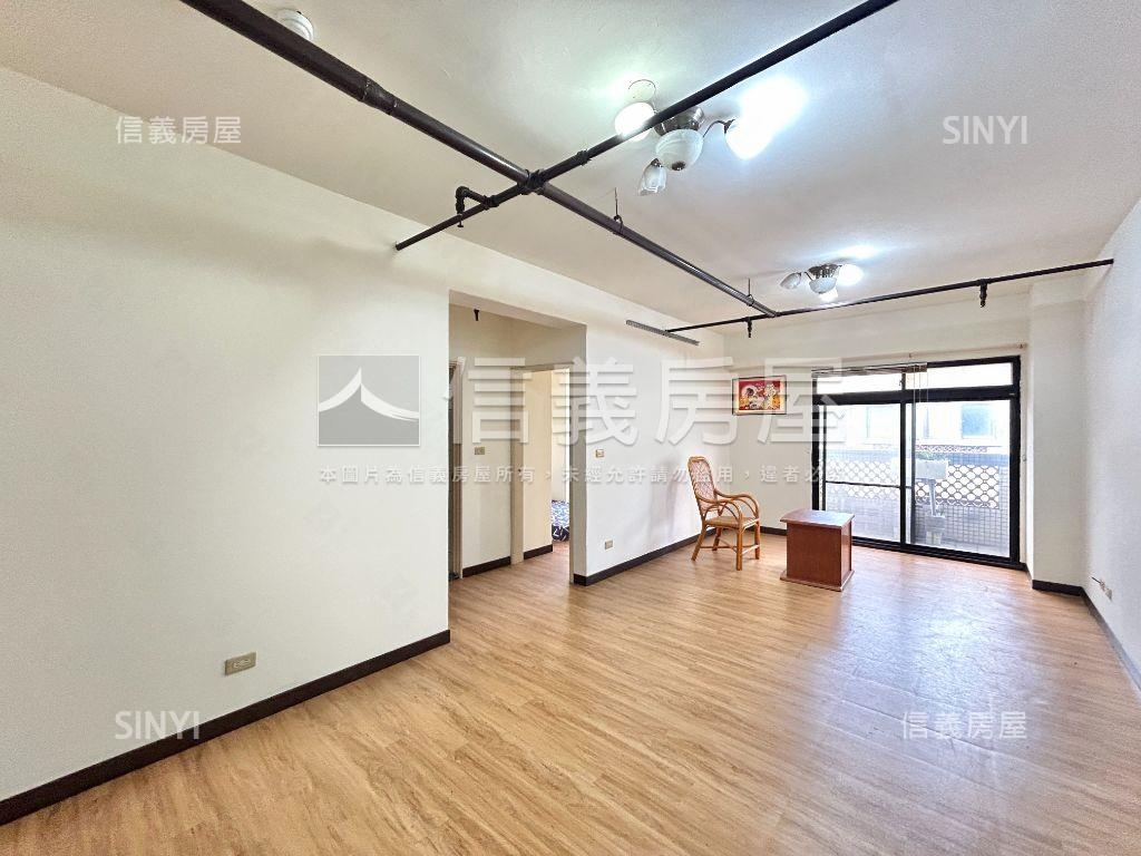 總價首購族國安國宅房屋室內格局與周邊環境
