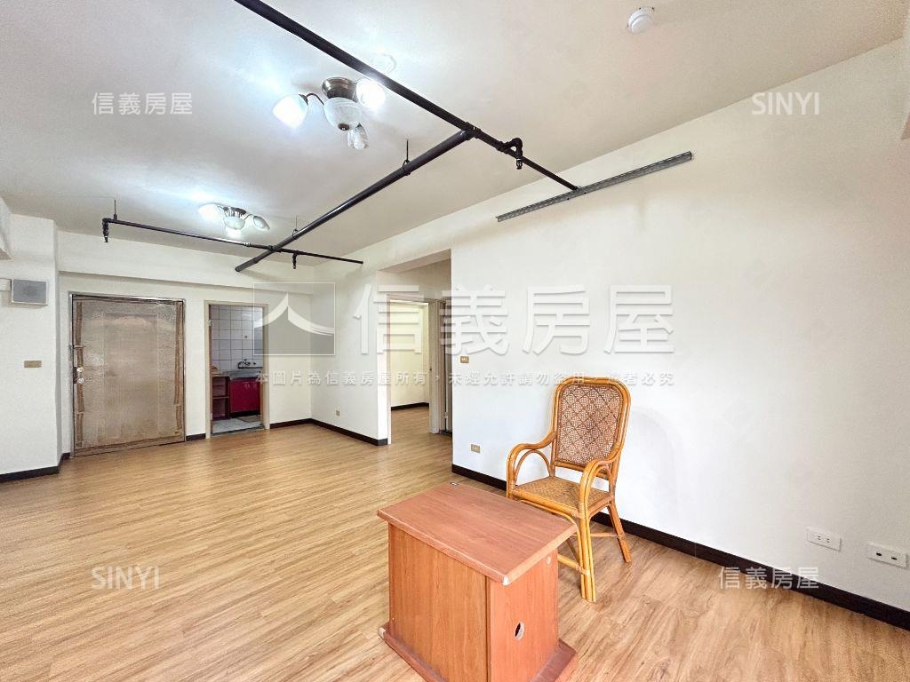 總價首購族國安國宅房屋室內格局與周邊環境