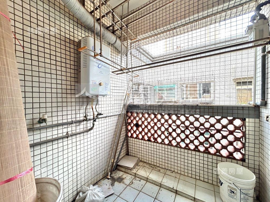 總價首購族國安國宅房屋室內格局與周邊環境