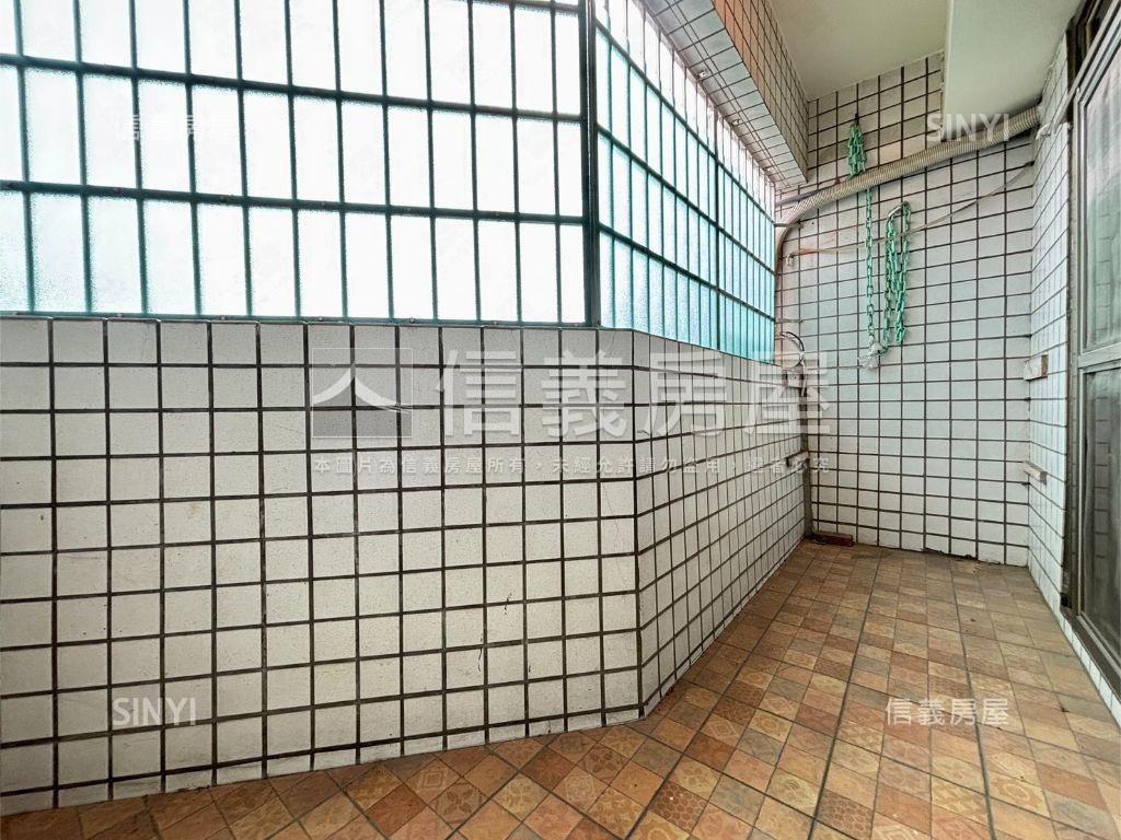 陽光華廈三房平車房屋室內格局與周邊環境