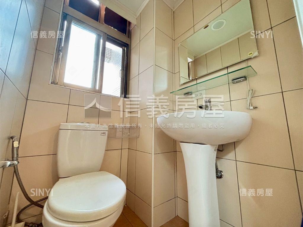 陽光華廈三房平車房屋室內格局與周邊環境