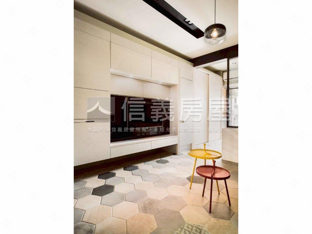 府中捷運精品美宅房屋室內格局與周邊環境