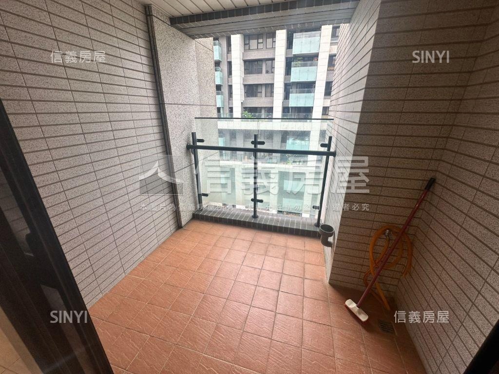 宏盛新世界３房居家好屋房屋室內格局與周邊環境