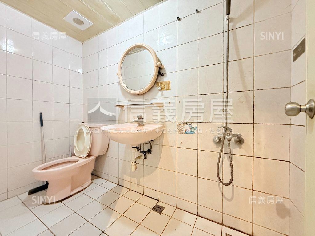 東園培英鼎泰三房房屋室內格局與周邊環境