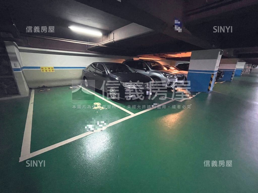 ［第一道］坡道平面車位房屋室內格局與周邊環境