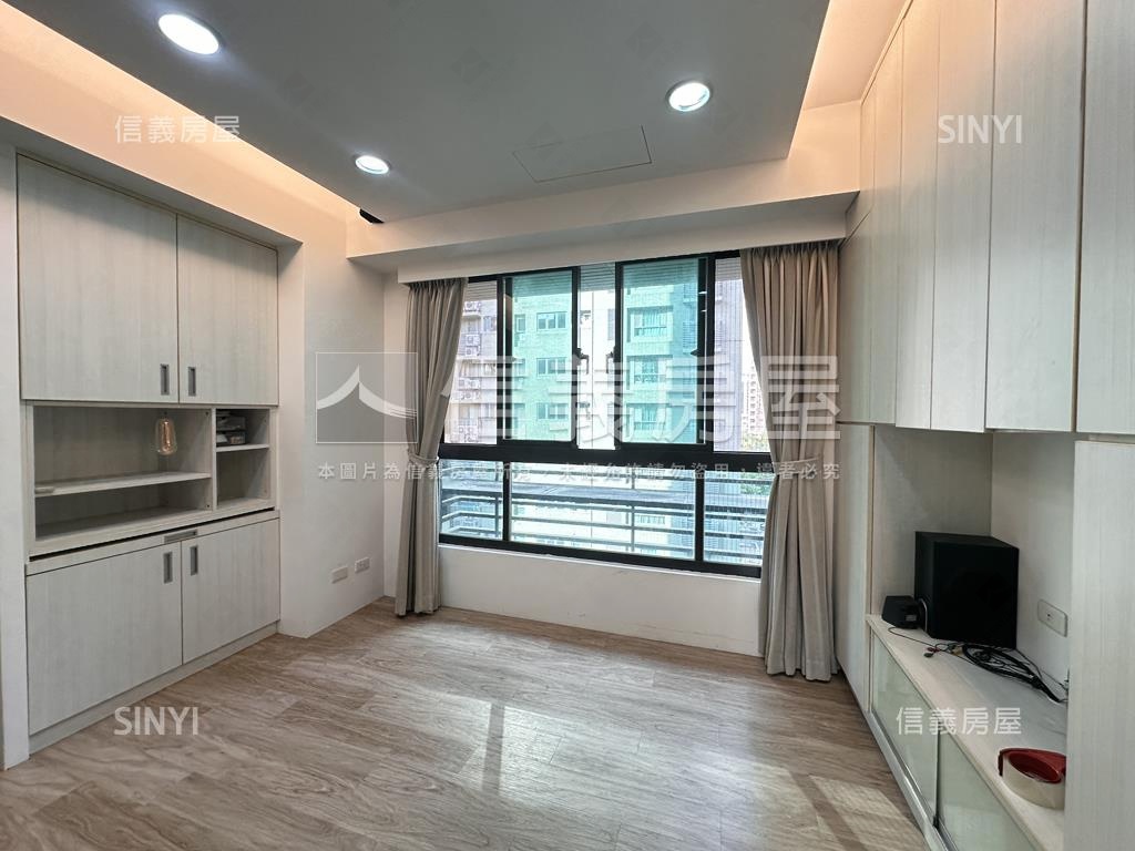 陽光ＰＡＲＫ漂亮小宅房屋室內格局與周邊環境