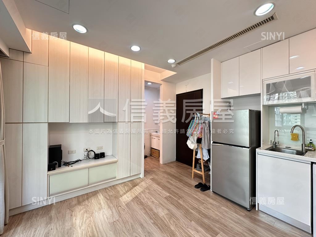 陽光ＰＡＲＫ漂亮小宅房屋室內格局與周邊環境