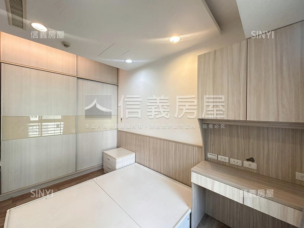 陽光ＰＡＲＫ漂亮小宅房屋室內格局與周邊環境