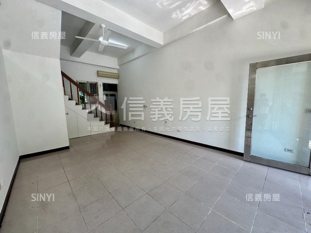 日光玻璃質感樓店房屋室內格局與周邊環境