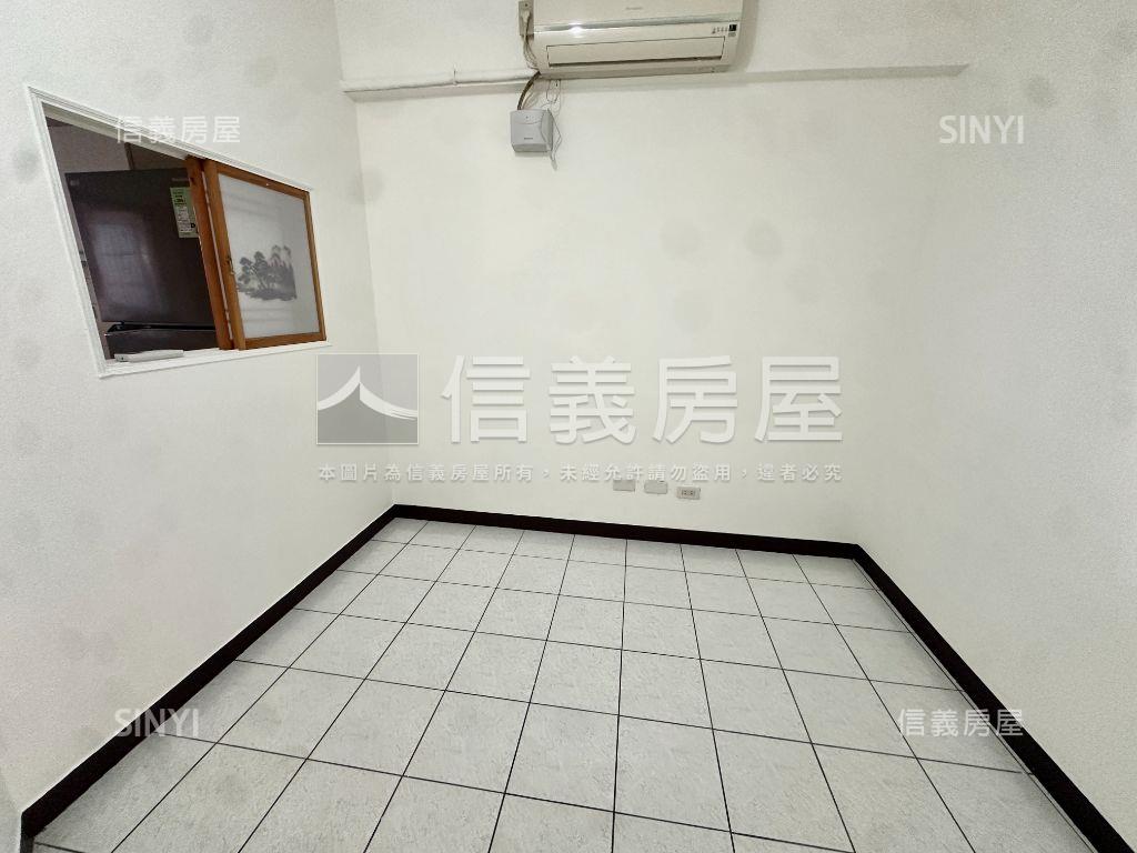 日光玻璃質感樓店房屋室內格局與周邊環境