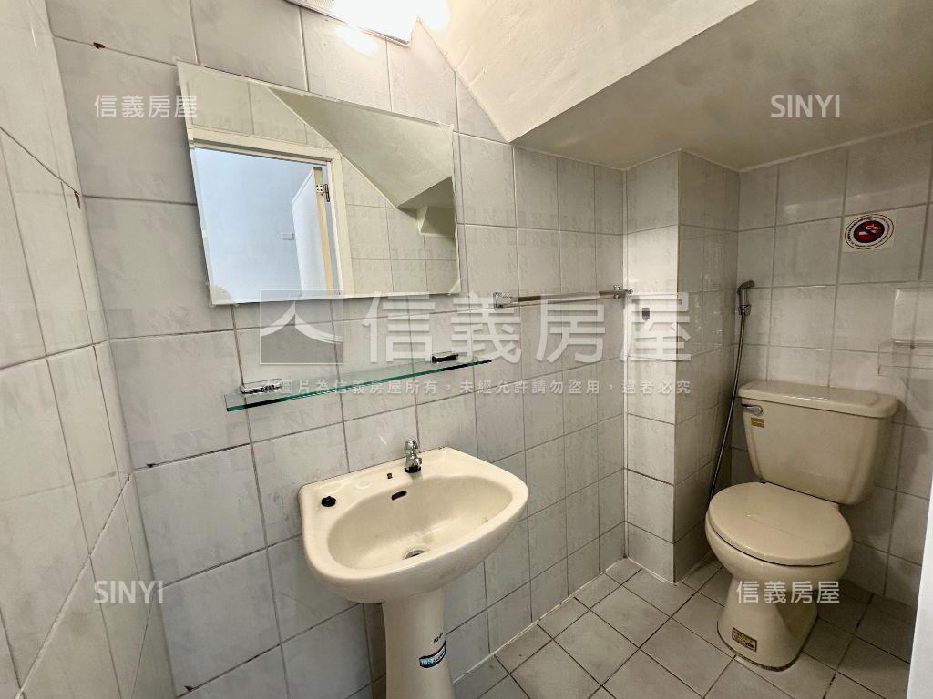 日光玻璃質感樓店房屋室內格局與周邊環境