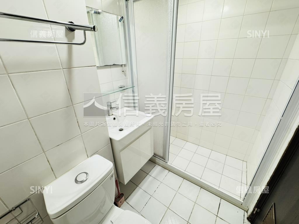 面文昌國小靓三房有車位房屋室內格局與周邊環境