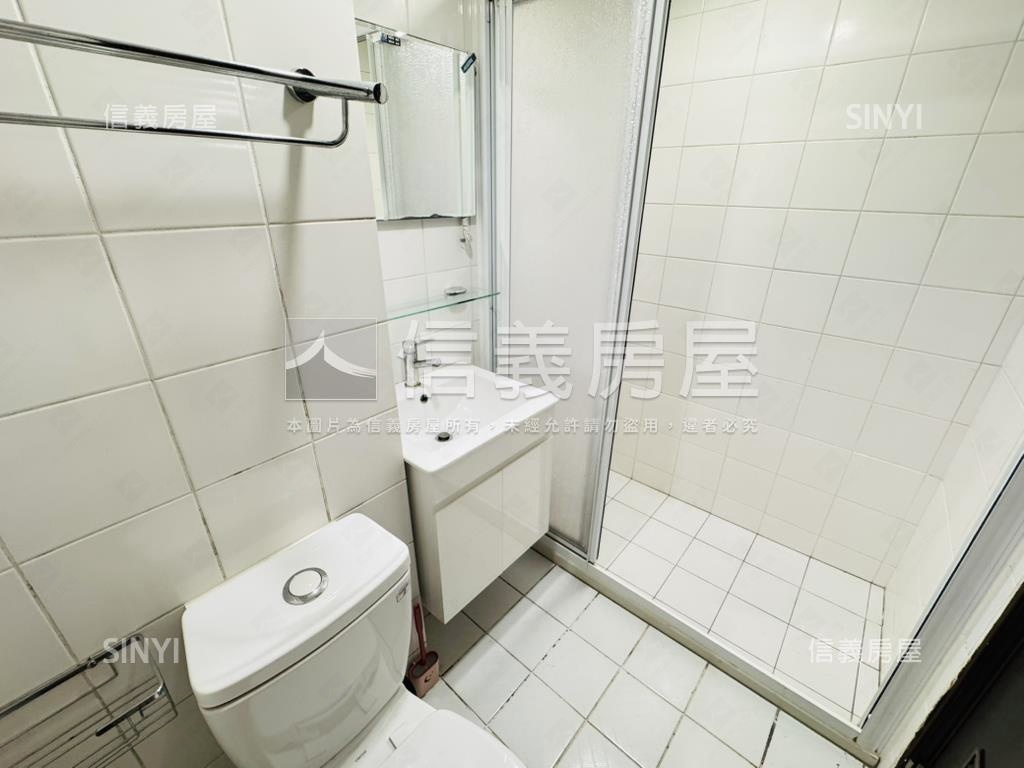 面文昌國小靓三房有車位房屋室內格局與周邊環境