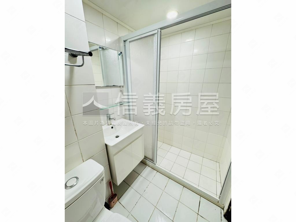 面文昌國小靓三房有車位房屋室內格局與周邊環境