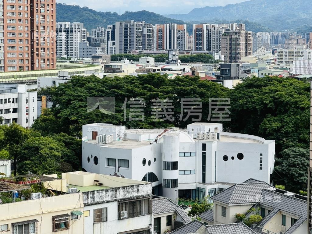 面文昌國小靓三房有車位房屋室內格局與周邊環境