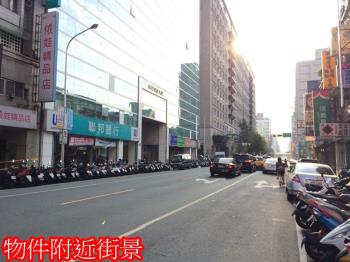 南京科技大樓金雞母