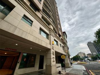 強★近八期低總價遠眺美屋