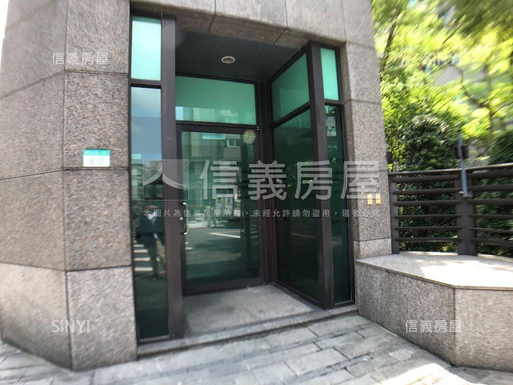 奧之細道車位房屋室內格局與周邊環境