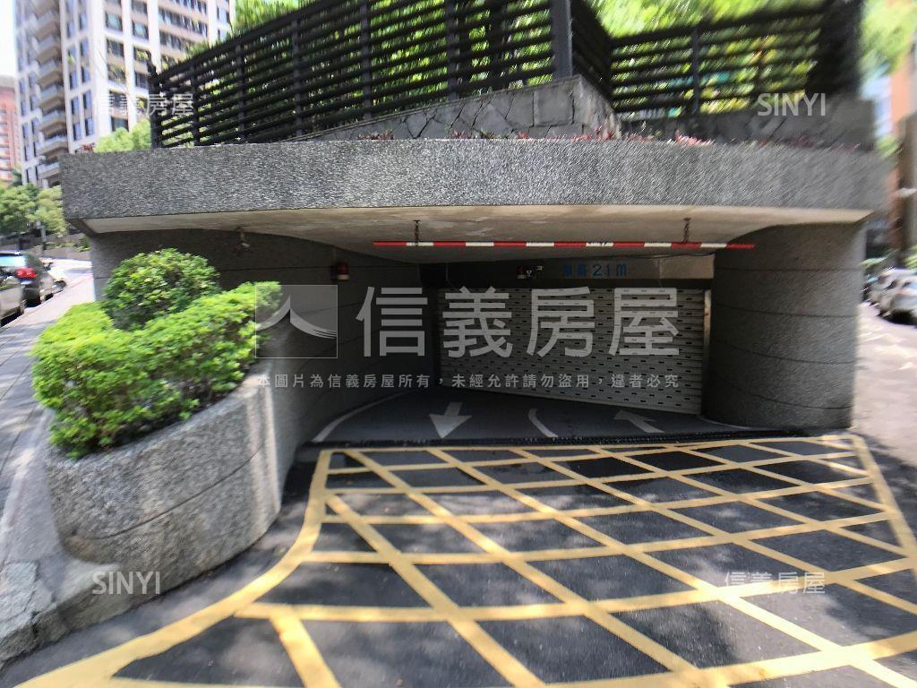 奧之細道車位房屋室內格局與周邊環境