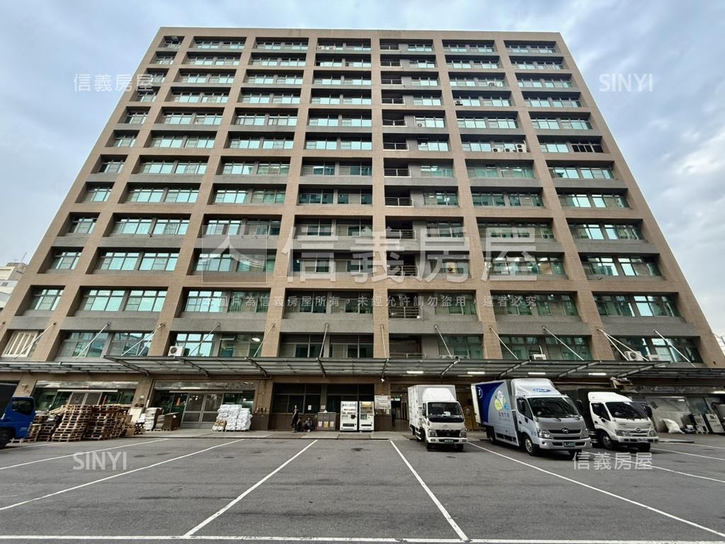 大來經貿邊間廠辦雙車位房屋室內格局與周邊環境
